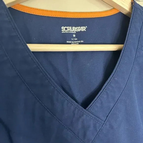 Scrub star scrub top - Picture 4 of 4